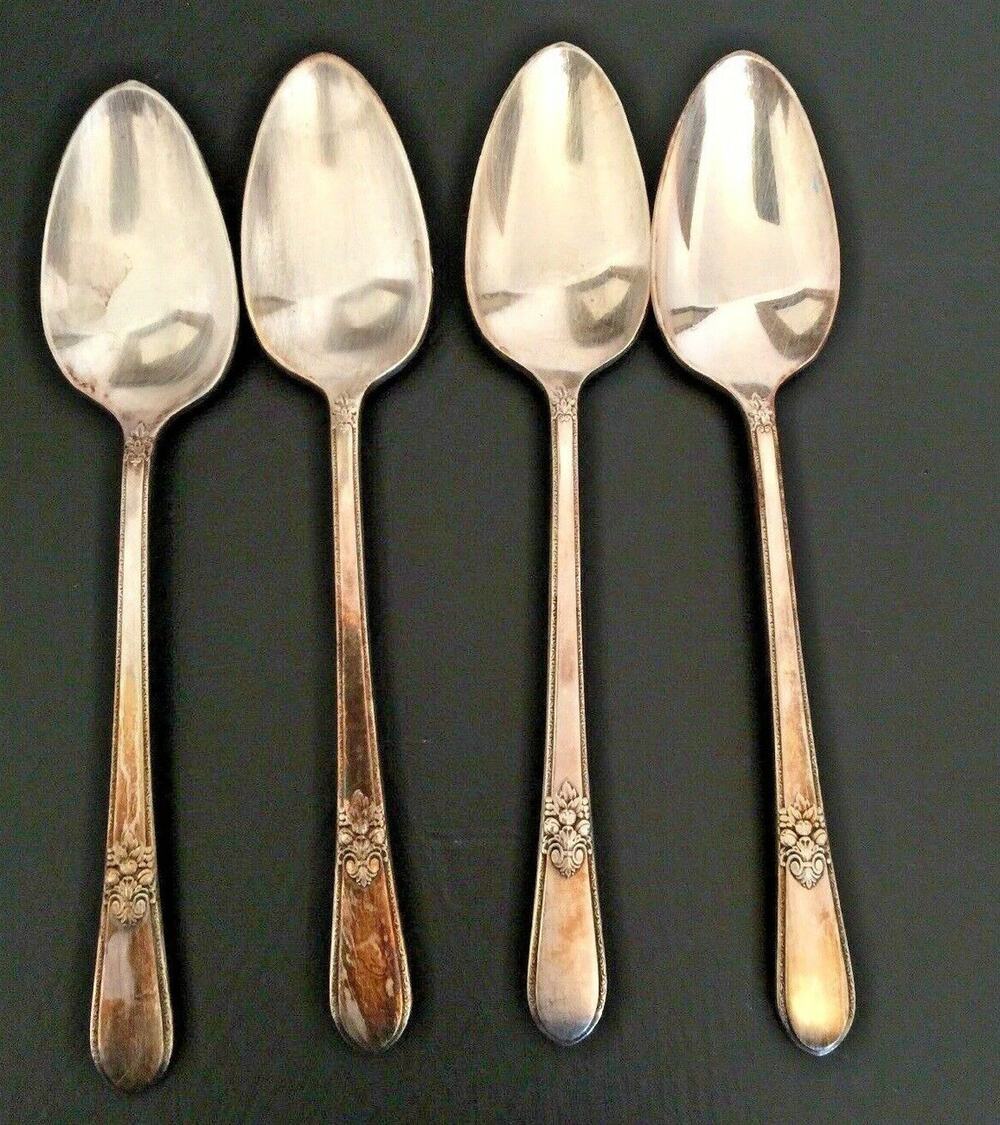 Set of 4 Teaspoons Adoration Roger Bros International Silver 6 1/8" Silverplate